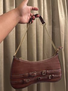 Chic Brown Croc Embossed Shoulder Bag