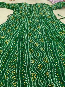 Elegant Green Bandhani Wrap Dress