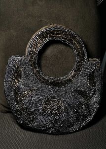 VINTAGE BLACK BEADED PEARL Clutch