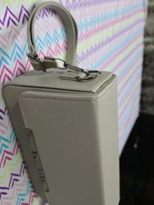🆕Sling Bag - English Grey🩶✅