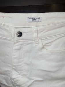 ONLY Off-White Cropped Jeans