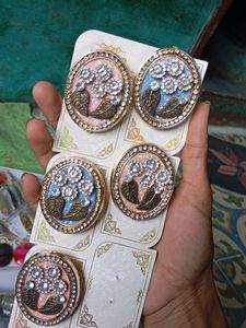 Designer saree pin set