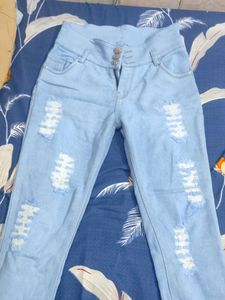 Light Wash Ripped Jeans