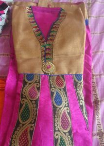 Elegant Pink and Gold Embroidered Kurti