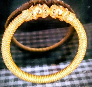 Stylish Gold Look Bangle