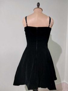 Chic Black Dress