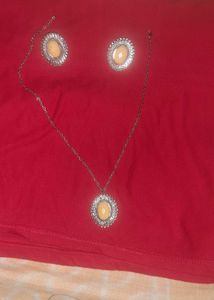 Elegant Pendant Necklace and Earrings Set
