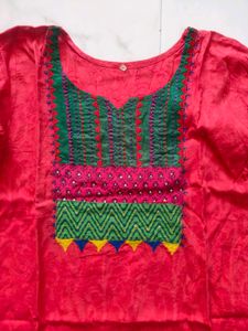 Vibrant red Embroidered Kurta