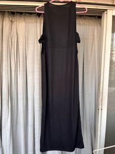 Sleeveless Black Dress