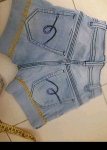 By Crop Top Get Free Shorts