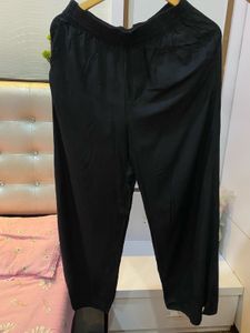 New with tag H&amp;M Black High waisted Trousers