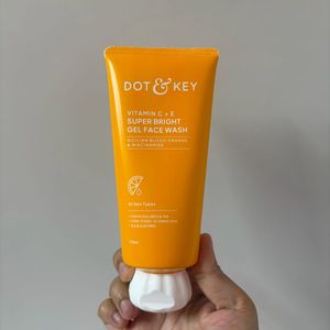 Dot & Key Vitamin C+E Face Wash