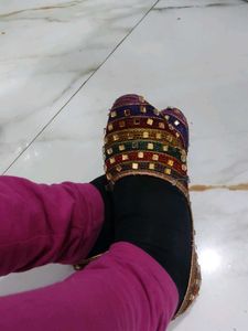 Embroidered Ethnic Juttis