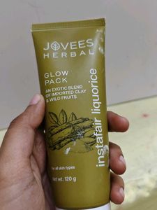 Jovees Herbal Glow Pack