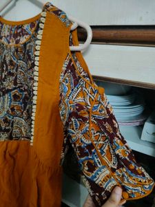 Stylish Cold Shoulder Kurta