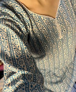 Blue & White Floral Print Kurta