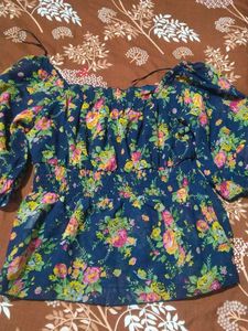 Off-Shoulder Floral Puff Sleeve Top