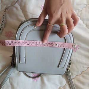 mumuso regular sling bag