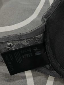 H&amp;M Grey lace bra - 32C