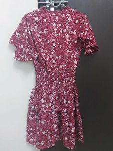 Chic Floral Ruffle Dress