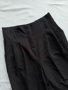 New Look - Black High-Waisted Trousers (im
