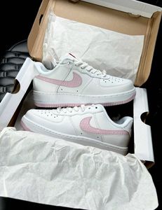 Nike Air Force 1 - White Pink