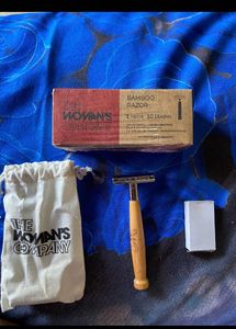 The Woman's Company Bamboo Razor Kit