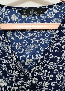 Blue &amp; White Paisley Print Top