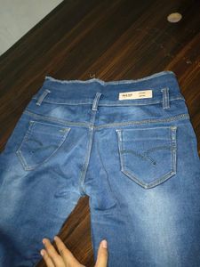 ripped denim jeans for women