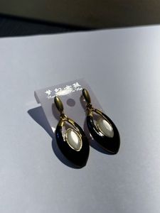 Elegant Drop Earrings - Black &amp; Gold Tone
