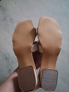 Elegant Beige Flat Sandals