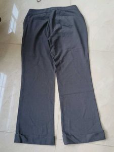 Chic Grey Cropped Pants