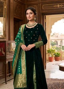 Elegant Velvet Kurta Set with Dupatta