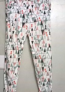 White Printed Small Triangle Jeggings