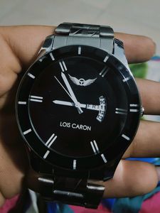 Men's Analog Watch. Like New. Good Condition.