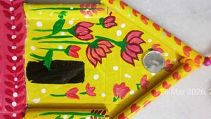 Hand-painted Yellow Birdhouse Showpiece 🌷