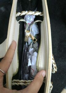 Chic White Croc Textured Shoulder Bag