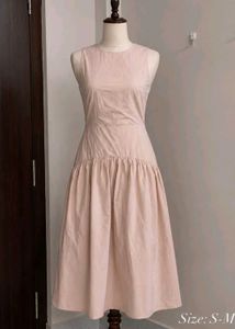 Chic Sleeveless Midi Dress