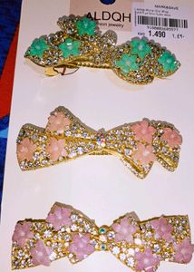 ✨ Elegant Rhinestone Floral Hair Clips – Set of 3