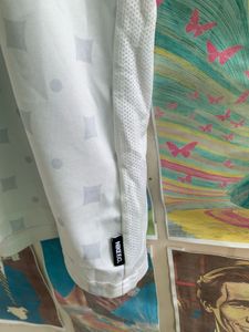 Nike White Pattern T-Shirt (T528)