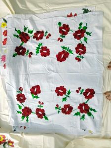 Floral table met