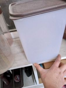 Airtight Dry &amp; Wet Food Storage Container