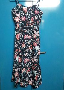 Tokyo Talkies Navy Blue Floral Midi Dress Trendy👗
