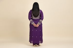 Elegant Purple Embroidered Kurta