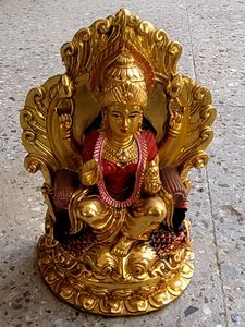 SALE!!! Goddess Lakshmi Idol / Figurine