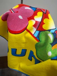 2 kids print towels
