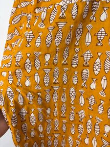 Men's Yellow Fish Print Short Sleeve Shirt