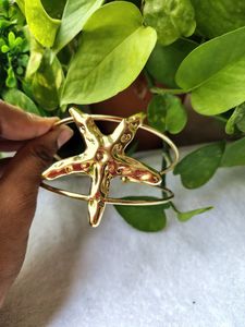 Gold Starfish Bangle arm cuff best for beaches