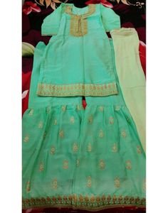 Pretty garara set