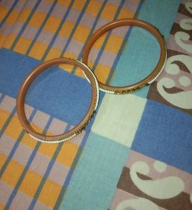 Moti pearl Golden Studs Bangles